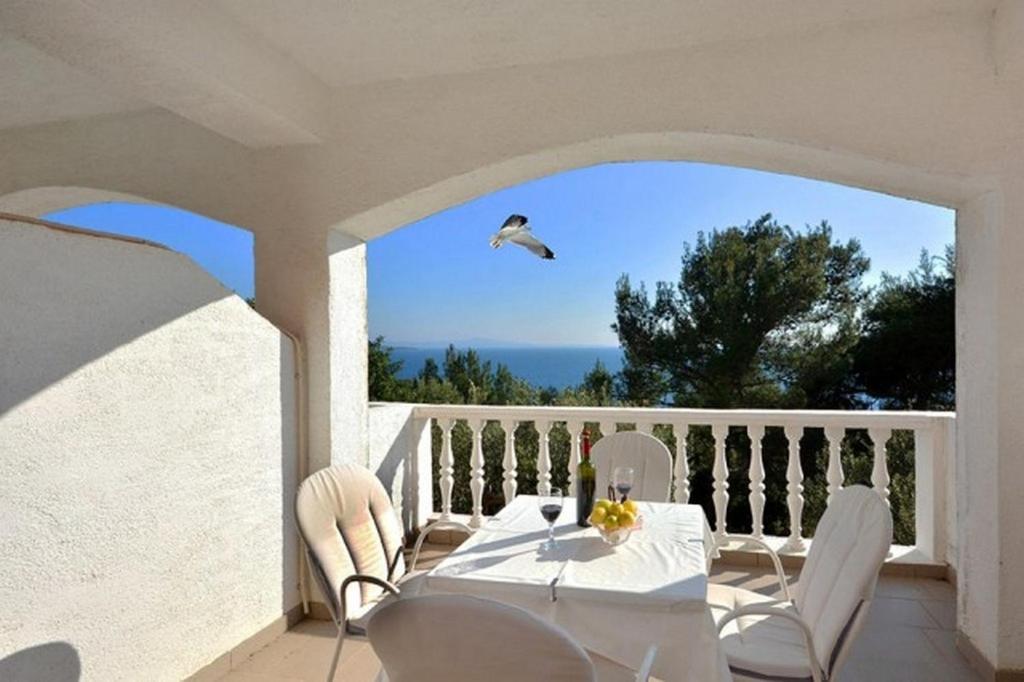 Apartment With A Parking Space Ivan Dolac, Hvar - 17778