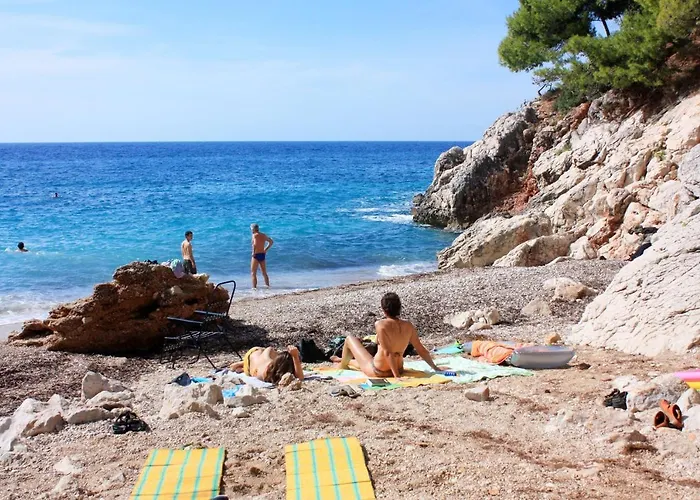 Apartments With A Parking Space Ivan Dolac, Hvar - 17778